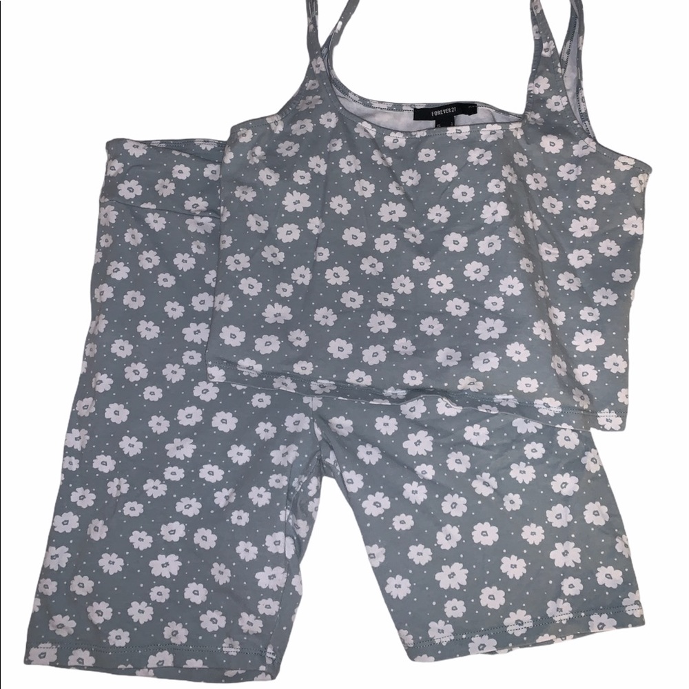 Two Piece Set - Biker Shorts & Tank Top